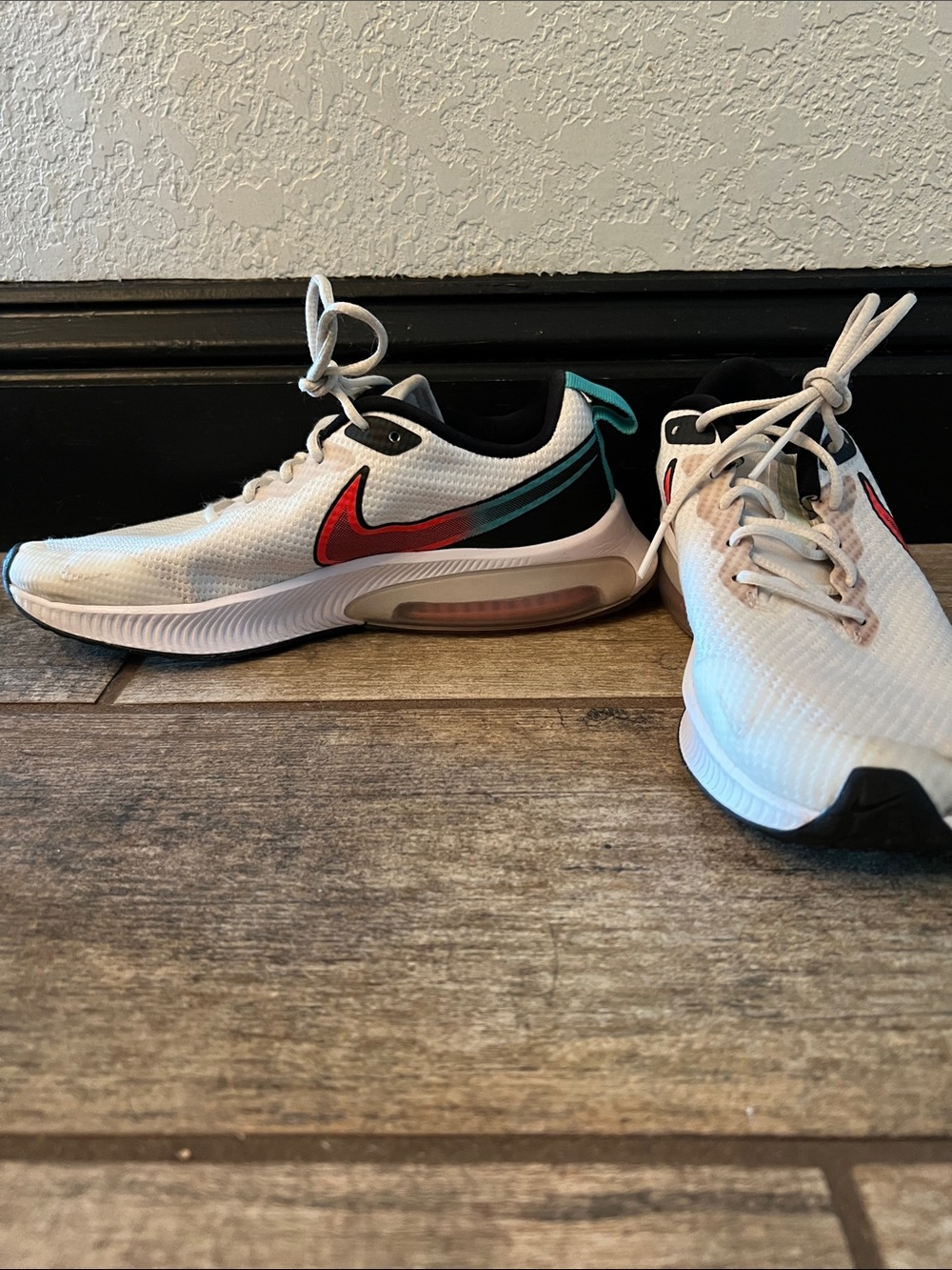 Nike Men’s White Running Shoes with Red & Teal Swoosh